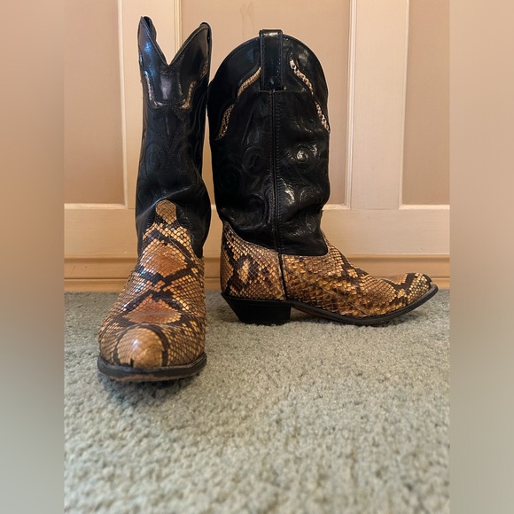 Vintage Code West Snakeskin and Black Leather Cowboy Cowgirl Boots 8 - Picture 3 of 5